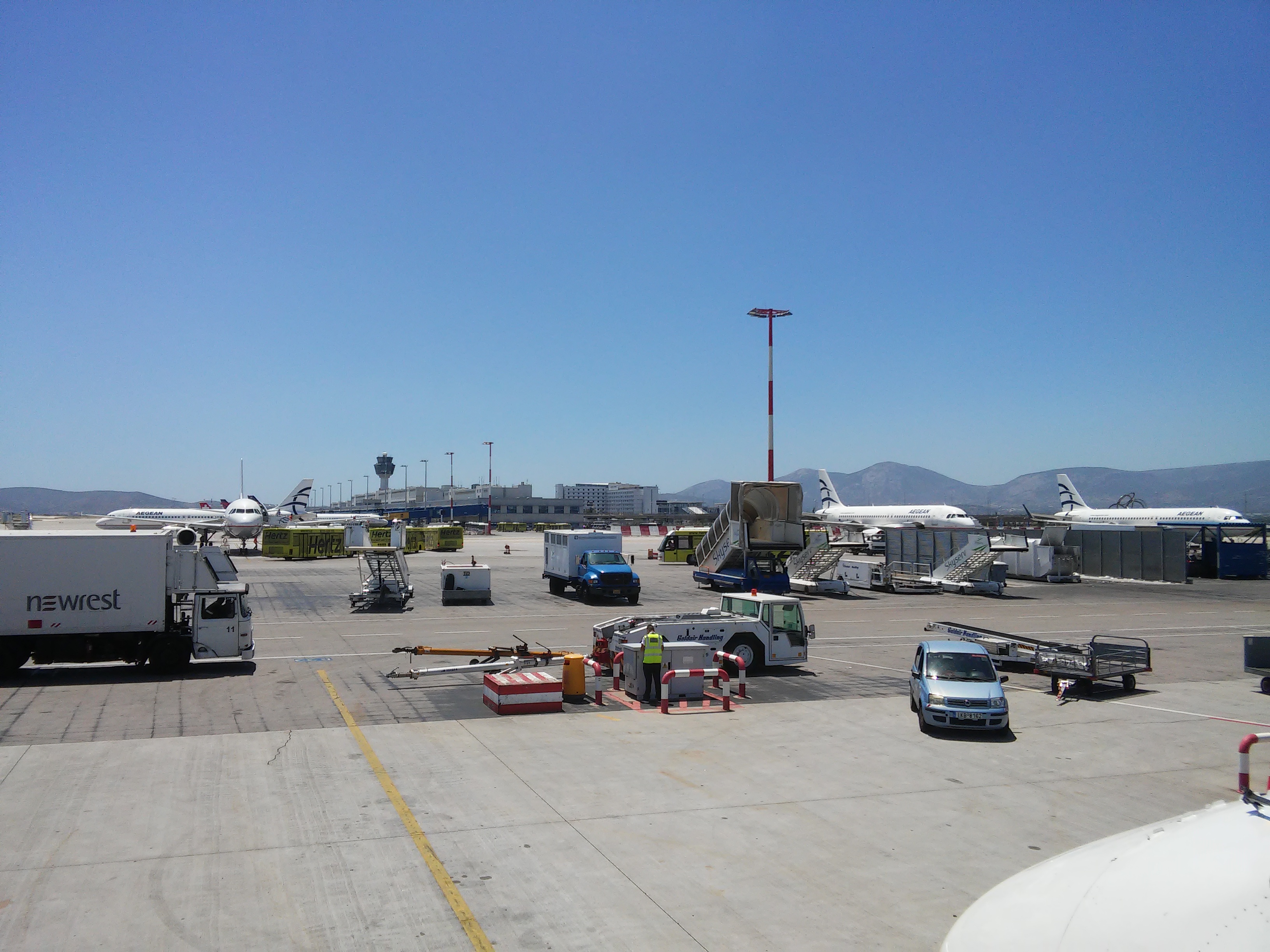 Der Internationale Flughafen in Athen. Hier begann ein neues Jahr EWOCA