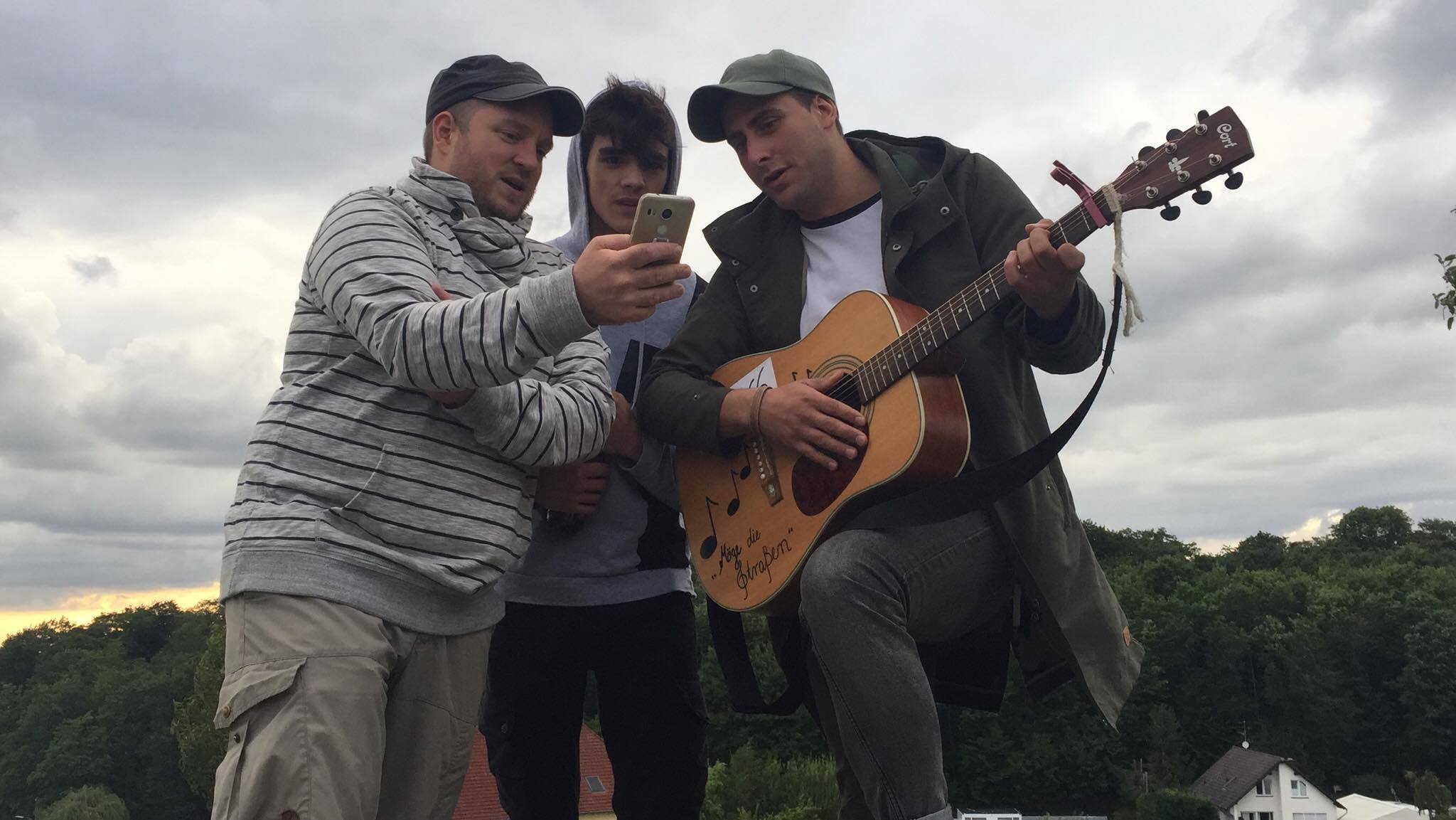 20464799_1463315143730293_380570855_o